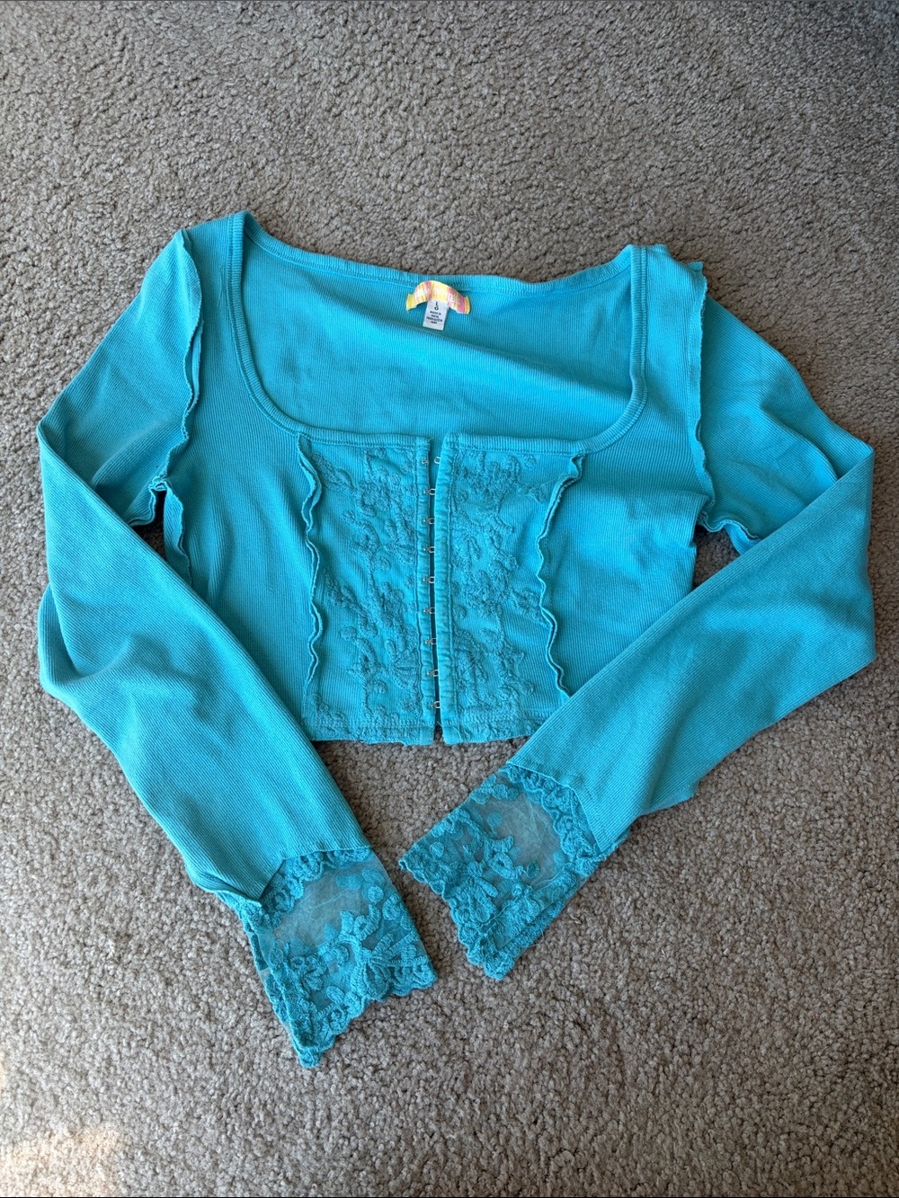NWOT Urban Outfitters Turquoise Crochet-Trim Cropped Long Sleeve Top